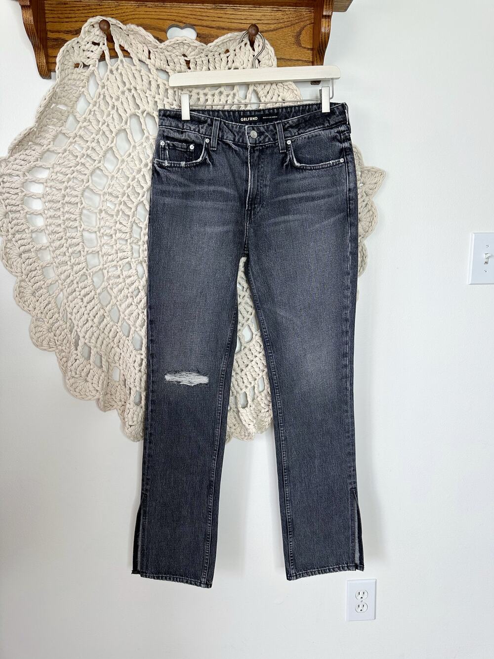 GRLFRND Hailey Low Rise Slim Boot With Slit In Empire State Size 6/28